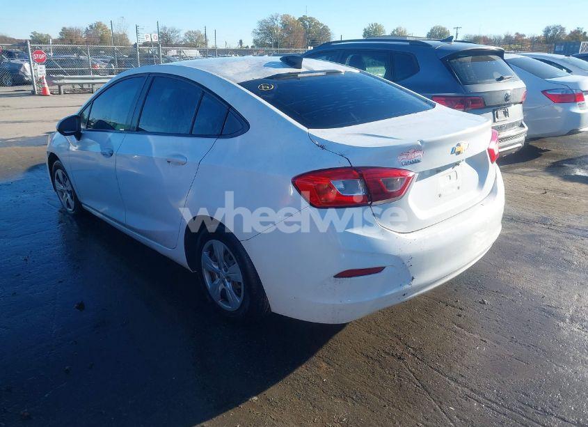 Photo 3 of 2018 Chevrolet Cruze LS AUTO (VIN 1G1BC5SM9J7159193)
