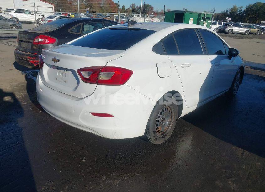 Photo 4 of 2018 Chevrolet Cruze LS AUTO (VIN 1G1BC5SM9J7159193)