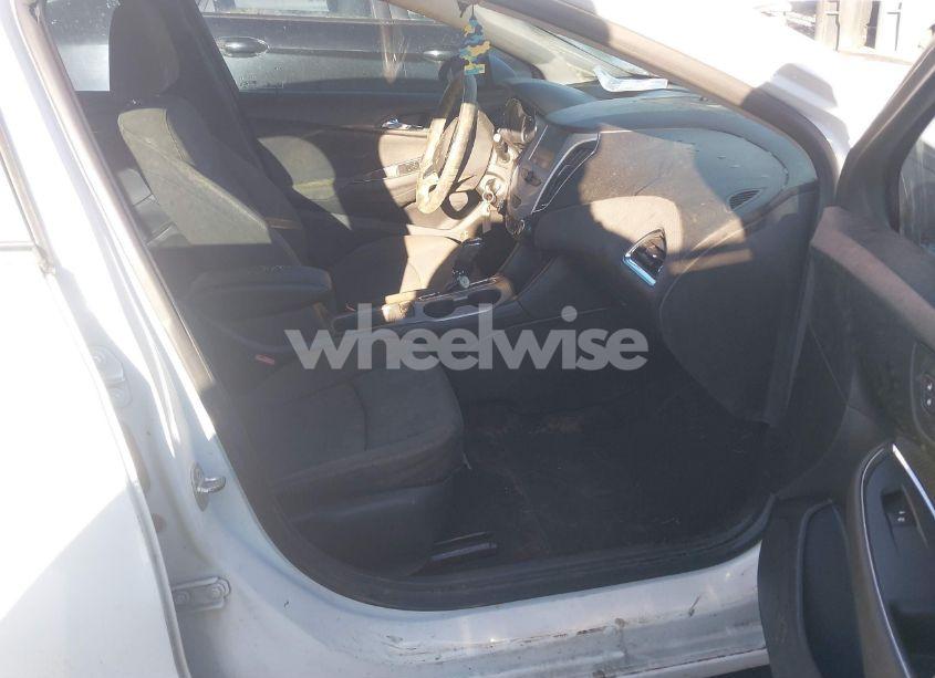 Photo 5 of 2018 Chevrolet Cruze LS AUTO (VIN 1G1BC5SM9J7159193)