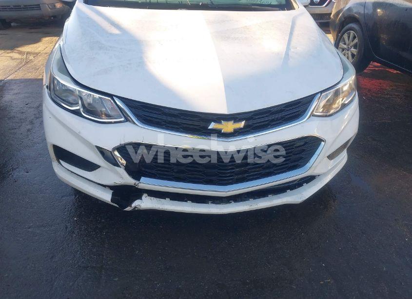 Photo 6 of 2018 Chevrolet Cruze LS AUTO (VIN 1G1BC5SM9J7159193)