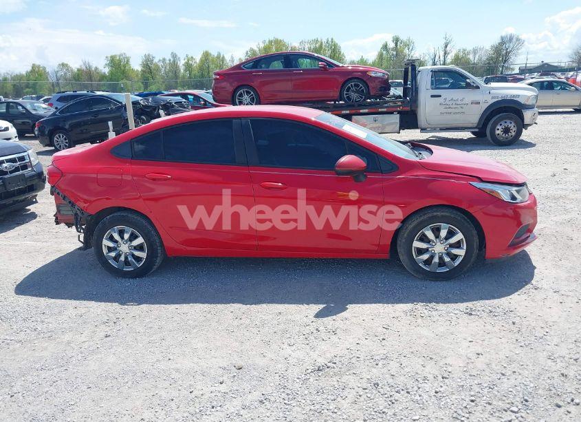 Photo 14 of 2018 Chevrolet Cruze LS AUTO (VIN 1G1BC5SM9J7160571)