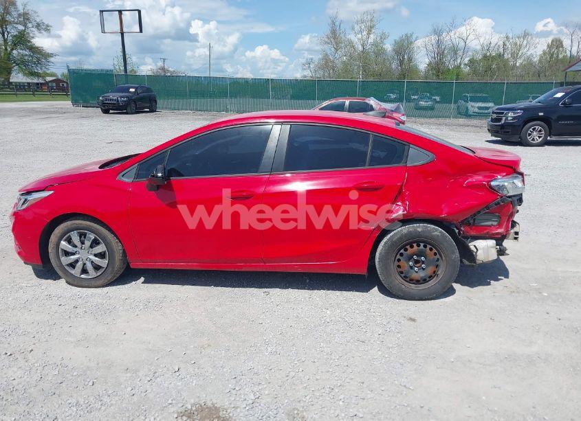 Photo 15 of 2018 Chevrolet Cruze LS AUTO (VIN 1G1BC5SM9J7160571)