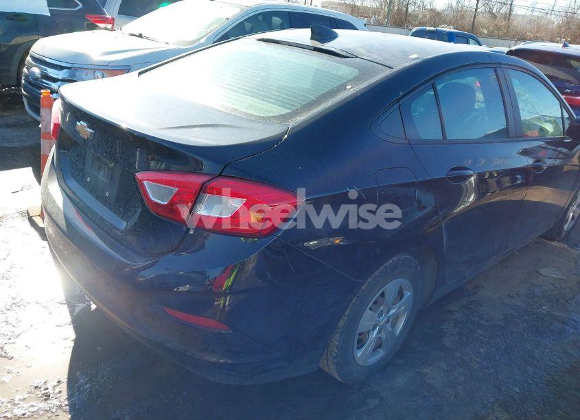 Photo 4 of 2018 Chevrolet Cruze LS AUTO (VIN 1G1BC5SM9J7200776)