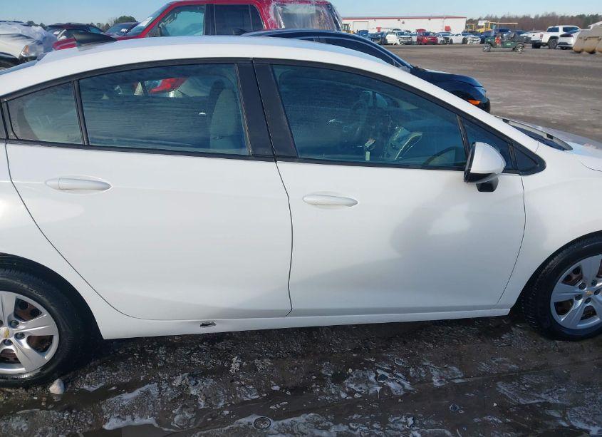 Photo 13 of 2018 Chevrolet Cruze LS AUTO (VIN 1G1BC5SM9J7203791)