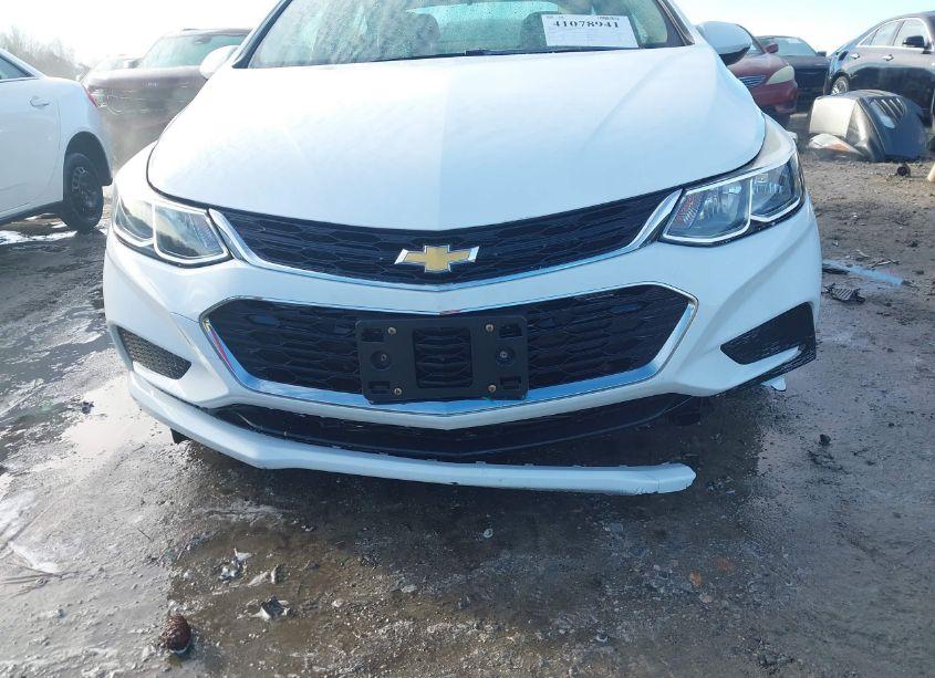 Photo 6 of 2018 Chevrolet Cruze LS AUTO (VIN 1G1BC5SM9J7203791)