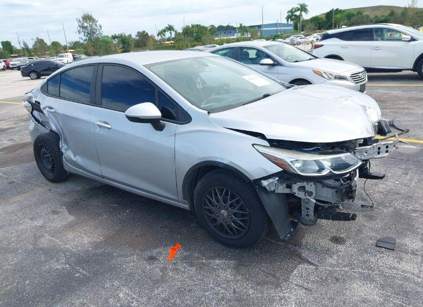 2018 Chevrolet Cruze LS AUTO (VIN 1G1BC5SM9J7207422) main photo