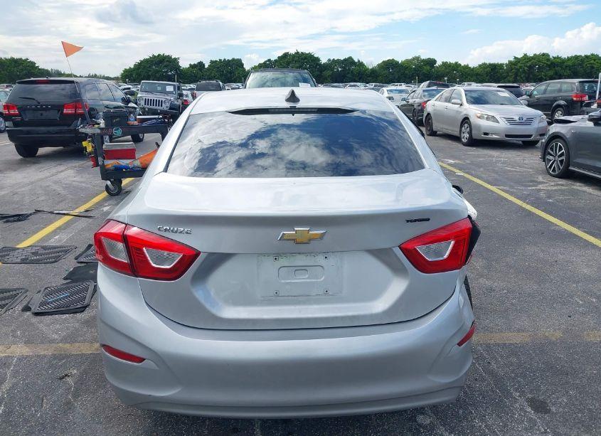 Photo 16 of 2018 Chevrolet Cruze LS AUTO (VIN 1G1BC5SM9J7207422)