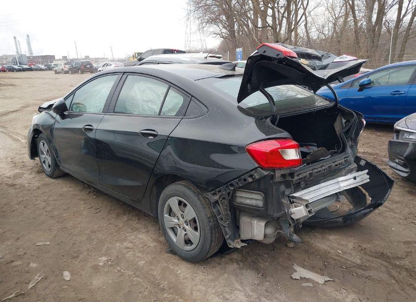 Photo 3 of 2018 Chevrolet Cruze LS AUTO (VIN 1G1BC5SM9J7221031)