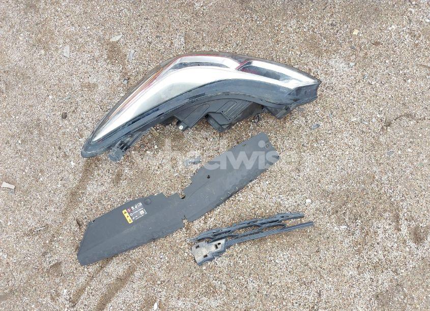 Photo 12 of 2018 Chevrolet Cruze LS AUTO (VIN 1G1BC5SM9J7221840)