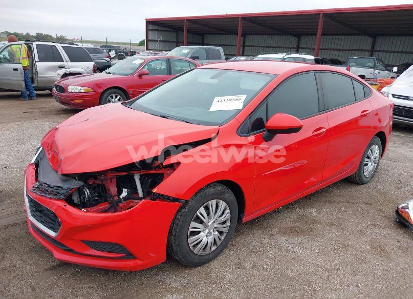 Photo 2 of 2018 Chevrolet Cruze LS AUTO (VIN 1G1BC5SM9J7221840)