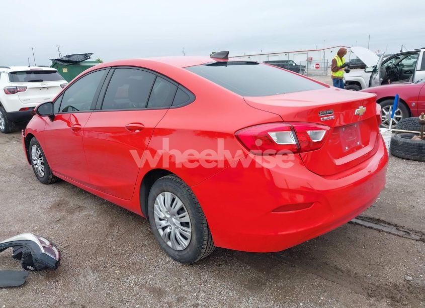 Photo 3 of 2018 Chevrolet Cruze LS AUTO (VIN 1G1BC5SM9J7221840)