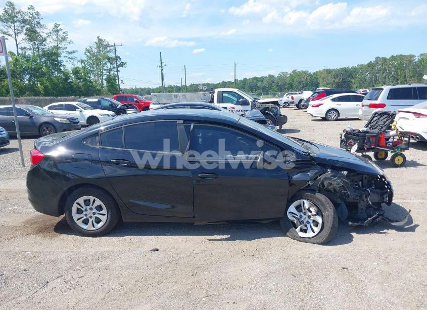 Photo 12 of 2019 Chevrolet Cruze LS (VIN 1G1BC5SM9K7128611)