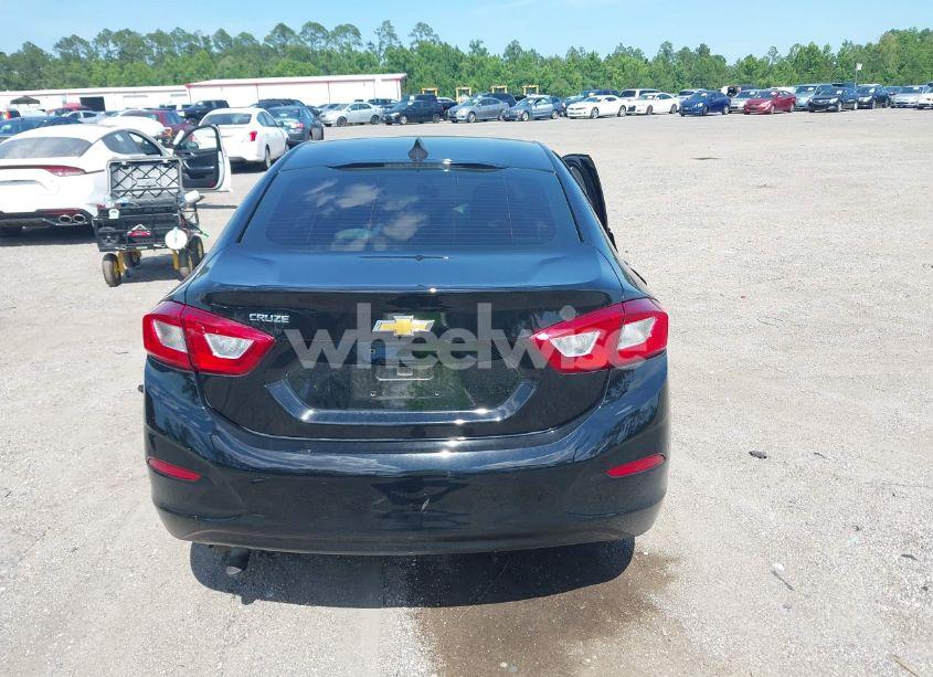 Photo 15 of 2019 Chevrolet Cruze LS (VIN 1G1BC5SM9K7128611)