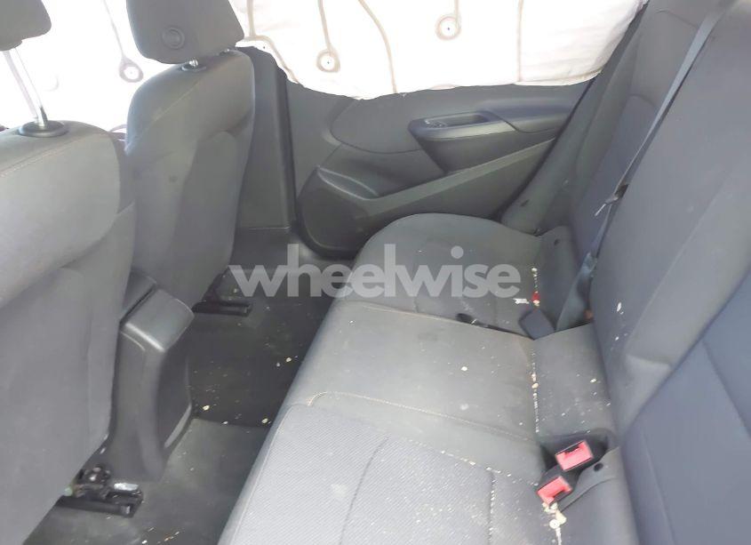 Photo 8 of 2019 Chevrolet Cruze LS (VIN 1G1BC5SM9K7128611)