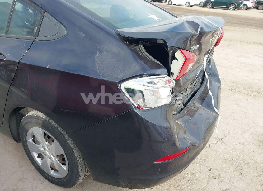 Photo 13 of 2016 Chevrolet Cruze LS AUTO (VIN 1G1BC5SMXG7232001)