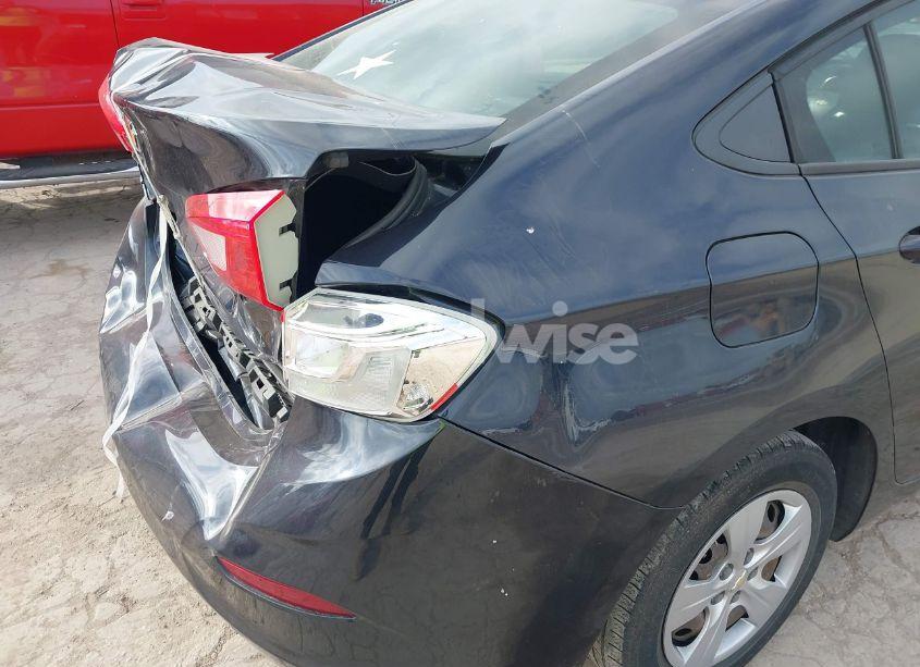 Photo 14 of 2016 Chevrolet Cruze LS AUTO (VIN 1G1BC5SMXG7232001)