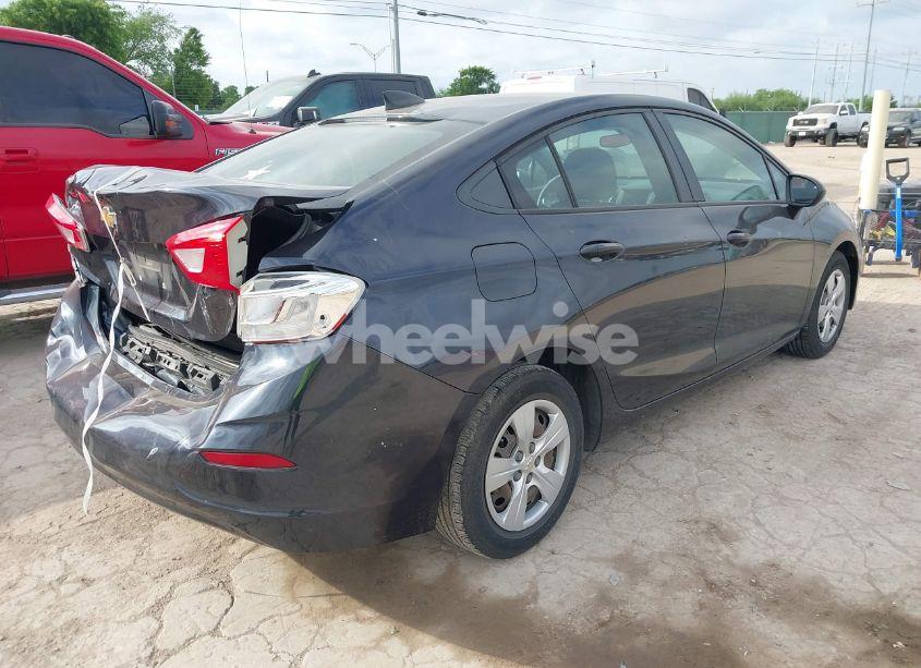 Photo 4 of 2016 Chevrolet Cruze LS AUTO (VIN 1G1BC5SMXG7232001)