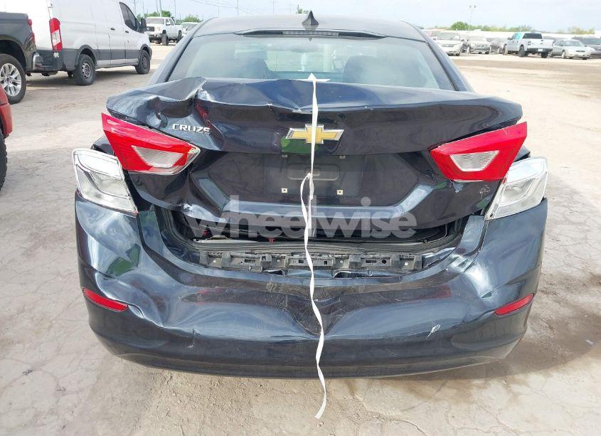 Photo 6 of 2016 Chevrolet Cruze LS AUTO (VIN 1G1BC5SMXG7232001)