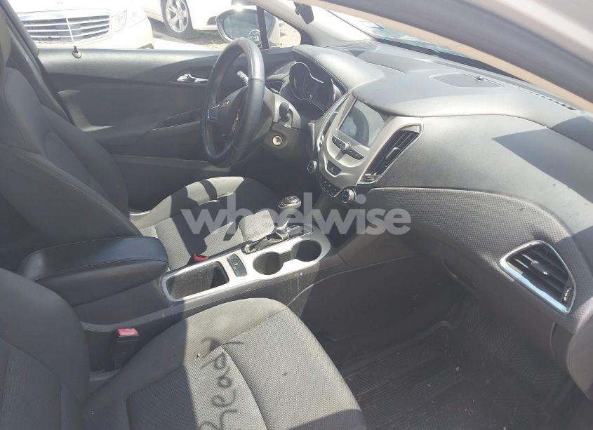 Photo 5 of 2016 Chevrolet Cruze LS AUTO (VIN 1G1BC5SMXG7239742)