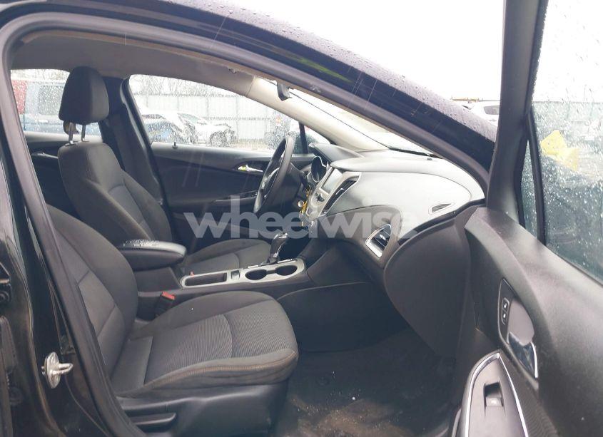 Photo 5 of 2016 Chevrolet Cruze LS AUTO (VIN 1G1BC5SMXG7240213)