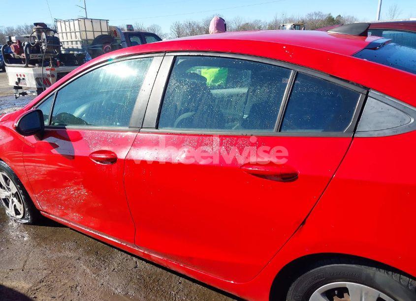 Photo 14 of 2016 Chevrolet Cruze LS AUTO (VIN 1G1BC5SMXG7284521)