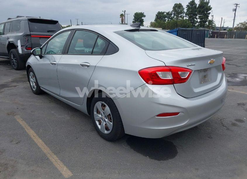 Photo 3 of 2016 Chevrolet Cruze LS AUTO (VIN 1G1BC5SMXG7290318)