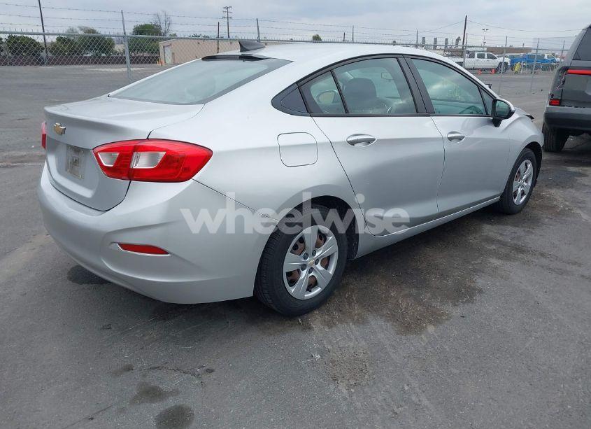 Photo 4 of 2016 Chevrolet Cruze LS AUTO (VIN 1G1BC5SMXG7290318)