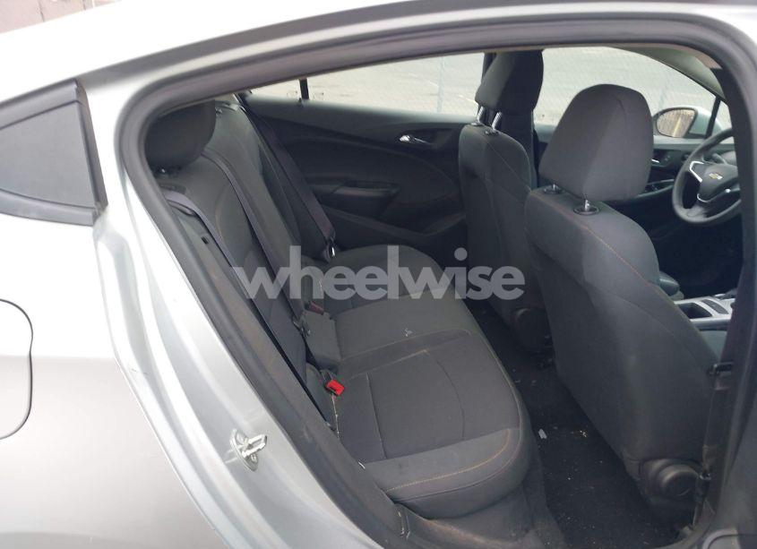 Photo 8 of 2016 Chevrolet Cruze LS AUTO (VIN 1G1BC5SMXG7290318)