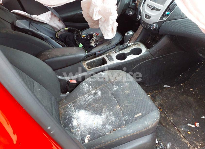 Photo 5 of 2016 Chevrolet Cruze LS AUTO (VIN 1G1BC5SMXG7304640)