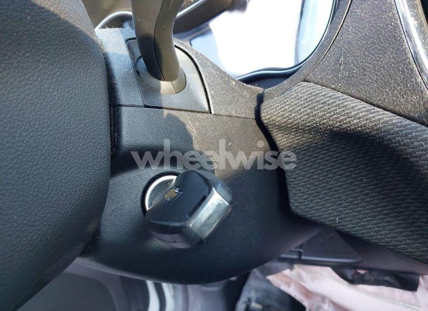 Photo 11 of 2017 Chevrolet Cruze LS AUTO (VIN 1G1BC5SMXH7107758)