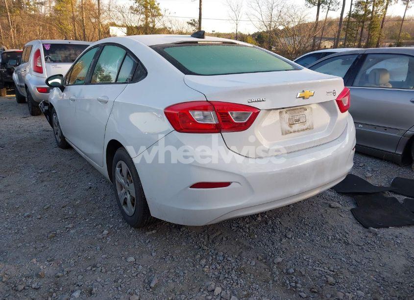 Photo 3 of 2017 Chevrolet Cruze LS AUTO (VIN 1G1BC5SMXH7107758)