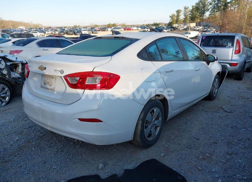 Photo 4 of 2017 Chevrolet Cruze LS AUTO (VIN 1G1BC5SMXH7107758)