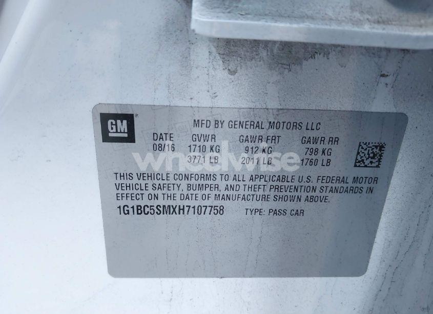 Photo 9 of 2017 Chevrolet Cruze LS AUTO (VIN 1G1BC5SMXH7107758)