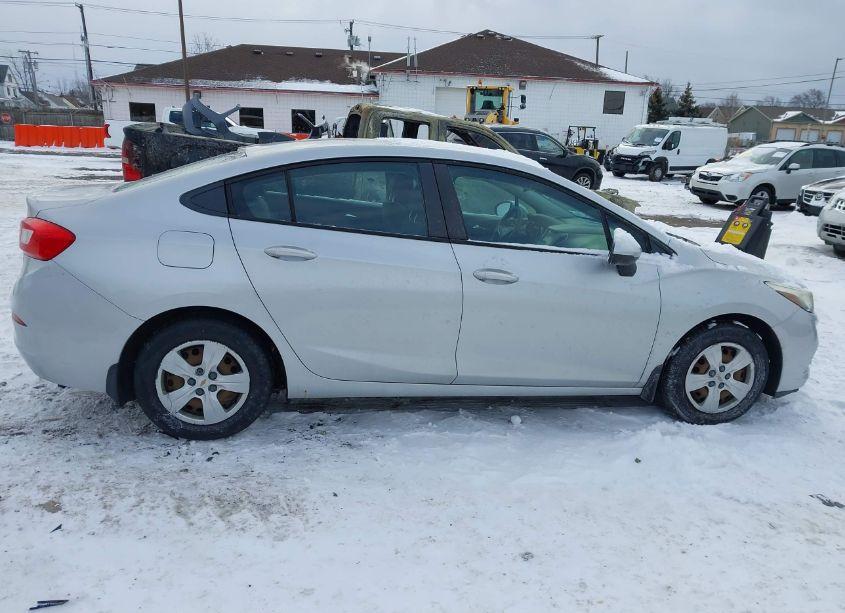 Photo 13 of 2017 Chevrolet Cruze LS AUTO (VIN 1G1BC5SMXH7117951)