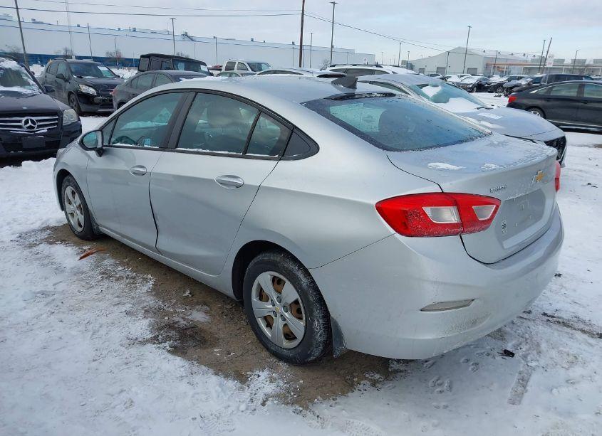 Photo 3 of 2017 Chevrolet Cruze LS AUTO (VIN 1G1BC5SMXH7117951)