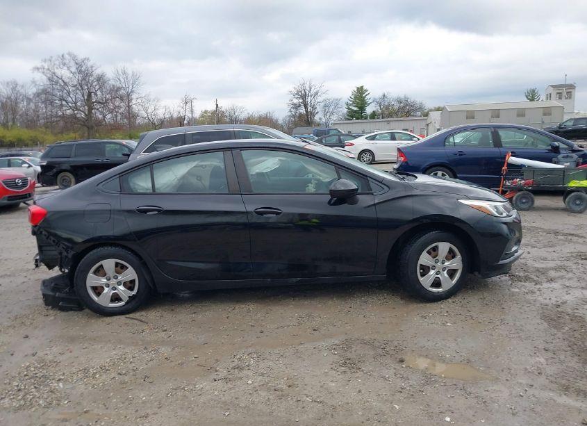 Photo 14 of 2017 Chevrolet Cruze LS AUTO (VIN 1G1BC5SMXH7121112)