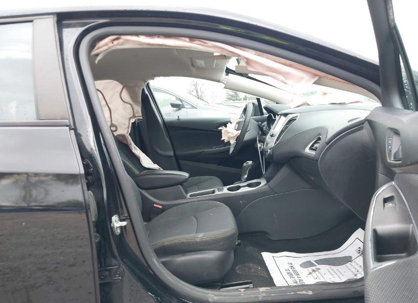 Photo 5 of 2017 Chevrolet Cruze LS AUTO (VIN 1G1BC5SMXH7121112)