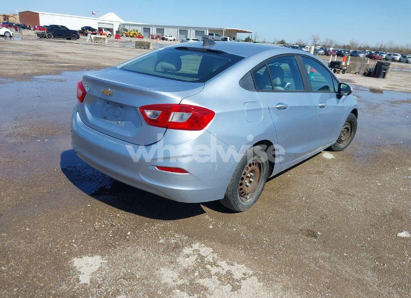 Photo 4 of 2017 Chevrolet Cruze LS AUTO (VIN 1G1BC5SMXH7147760)