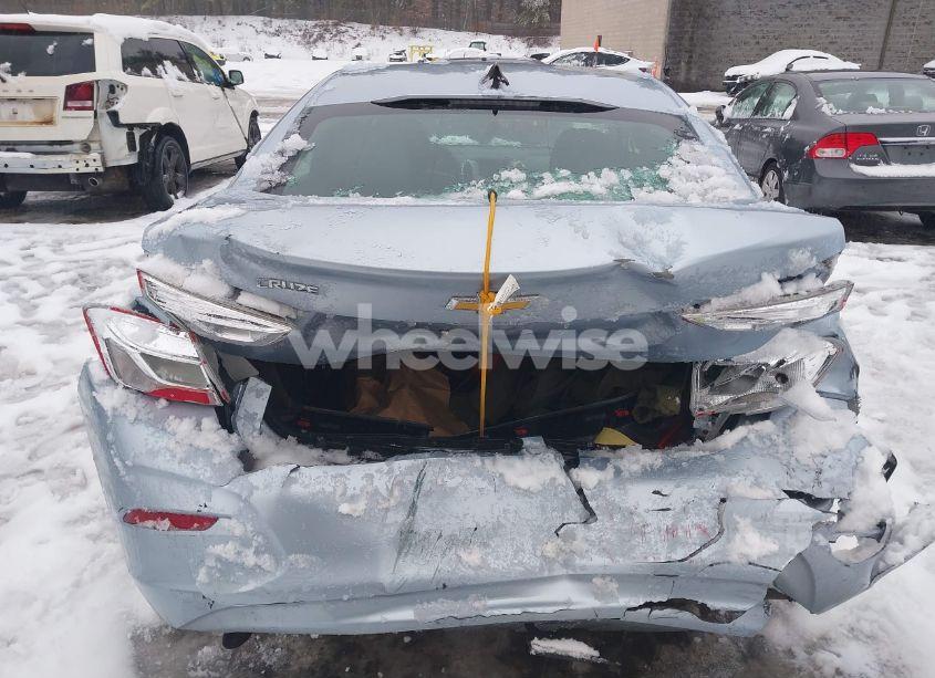 Photo 16 of 2017 Chevrolet Cruze LS AUTO (VIN 1G1BC5SMXH7147869)