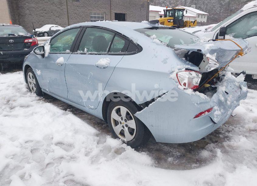 Photo 3 of 2017 Chevrolet Cruze LS AUTO (VIN 1G1BC5SMXH7147869)