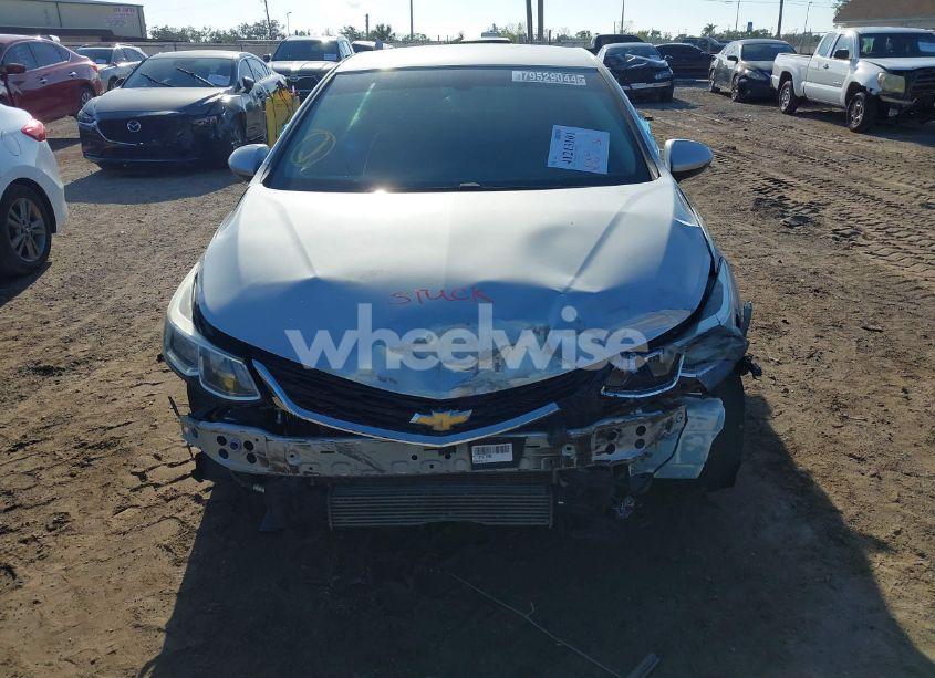 Photo 6 of 2017 Chevrolet Cruze LS AUTO (VIN 1G1BC5SMXH7171556)