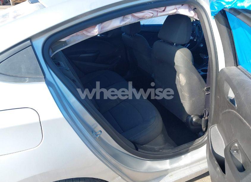 Photo 8 of 2017 Chevrolet Cruze LS AUTO (VIN 1G1BC5SMXH7171556)