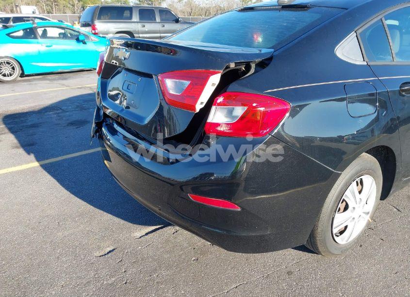 Photo 17 of 2017 Chevrolet Cruze LS AUTO (VIN 1G1BC5SMXH7188454)