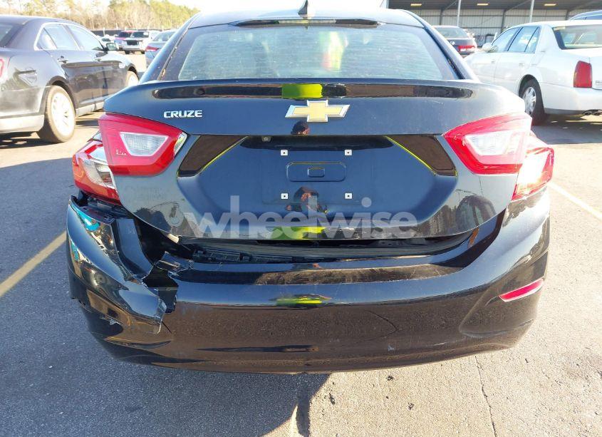 Photo 18 of 2017 Chevrolet Cruze LS AUTO (VIN 1G1BC5SMXH7188454)