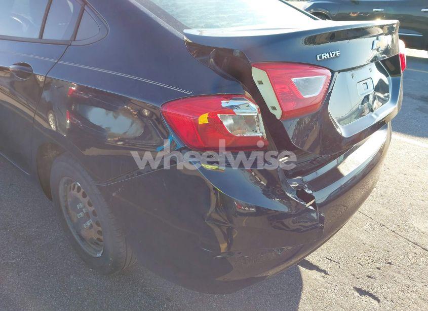 Photo 19 of 2017 Chevrolet Cruze LS AUTO (VIN 1G1BC5SMXH7188454)