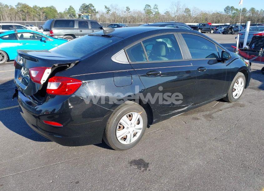 Photo 4 of 2017 Chevrolet Cruze LS AUTO (VIN 1G1BC5SMXH7188454)