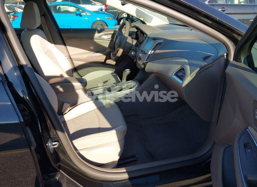 Photo 5 of 2017 Chevrolet Cruze LS AUTO (VIN 1G1BC5SMXH7188454)