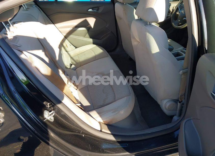 Photo 8 of 2017 Chevrolet Cruze LS AUTO (VIN 1G1BC5SMXH7188454)