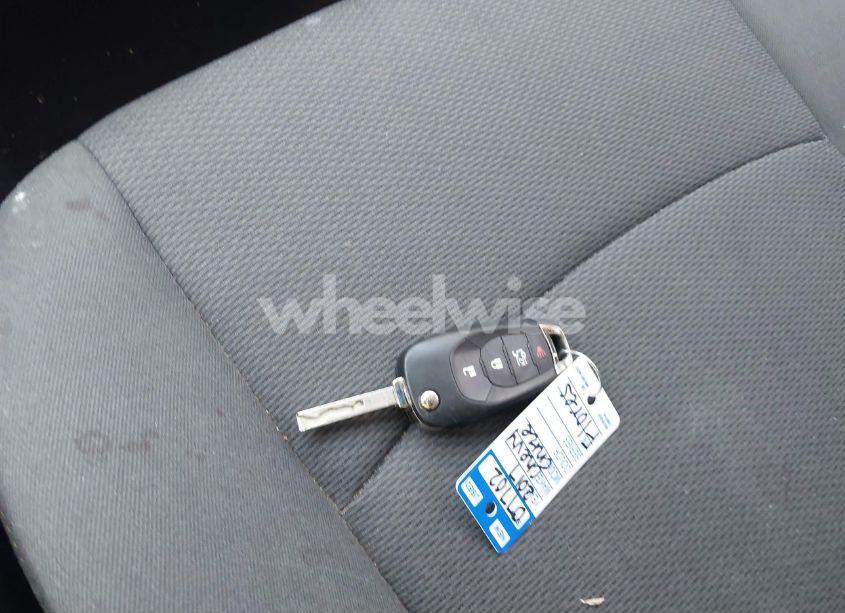 Photo 11 of 2017 Chevrolet Cruze LS AUTO (VIN 1G1BC5SMXH7193170)