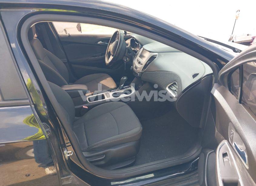 Photo 5 of 2017 Chevrolet Cruze LS AUTO (VIN 1G1BC5SMXH7193170)